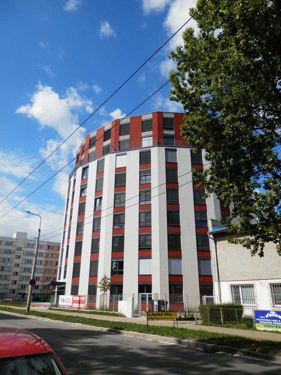 Ubytovaci Zarizeni Koleje Pedagog Ceske Budejovice Eksteriør billede